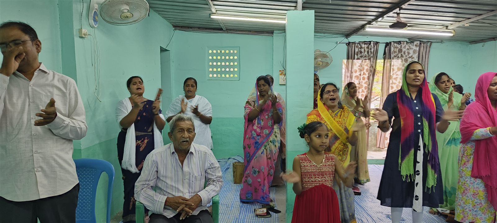 యేసు స్తుతి పరిచర్యల సంఘ ఆరాధన మరియు ప్రార్థనా కూడిక